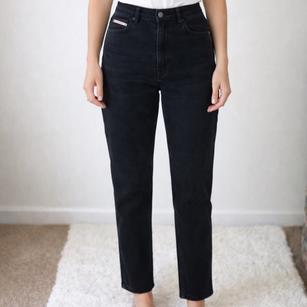 90's vintage Diesel Black heavy weight jeans. Size 27